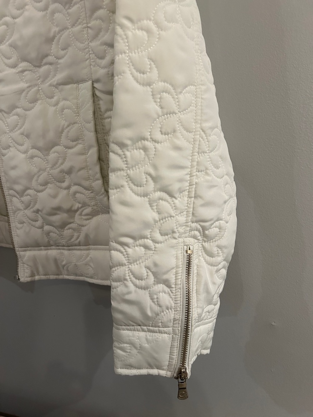 E Studio Jacket - Picture 4 of 6